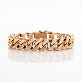 A 14K gold curb link bracelet, Westerback, Helsinki 1977.