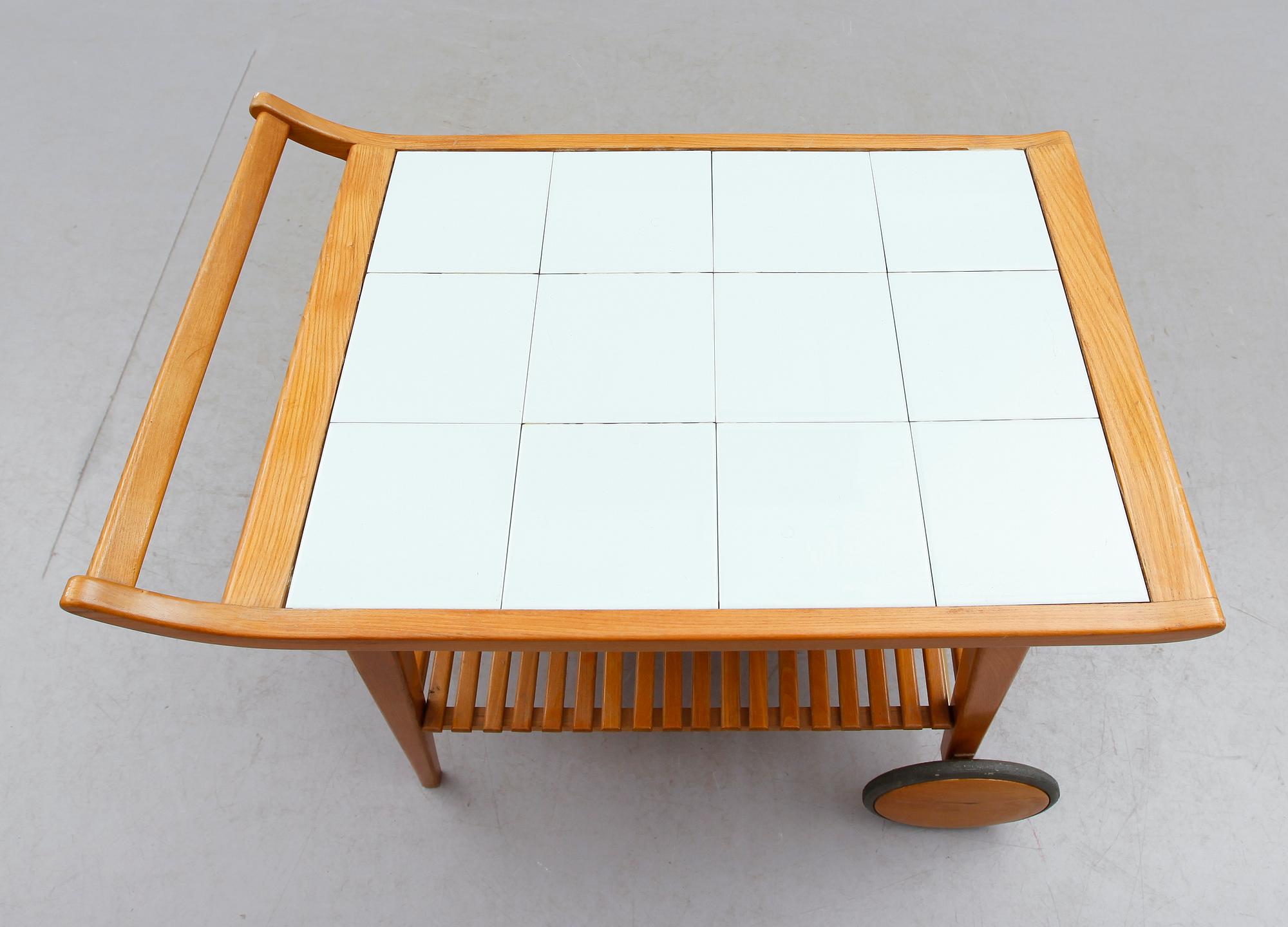 SERVERINGSVAGN, 1900-talets mitt.