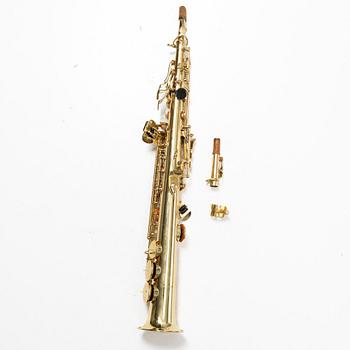 Trevor J. James, sopransaxofon, "Revolution 2"/ "The Hornet",  2000-tal, England.