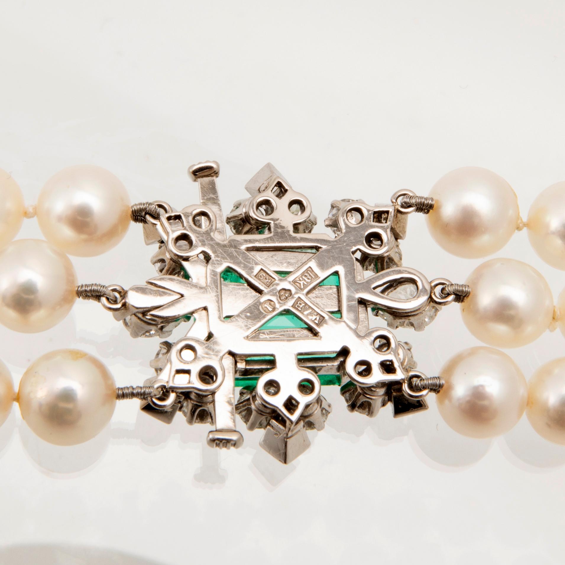 W.A. Bolin, a cultured pearl necklace with an 18K white gold clasp set with an emerald and diamonds, Stockholm 1960.
