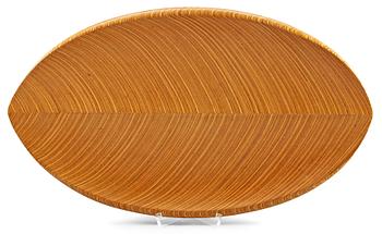 101. Tapio Wirkkala, A Tapio Wirkkala laminated birch leaf dish, Finland 1950's.