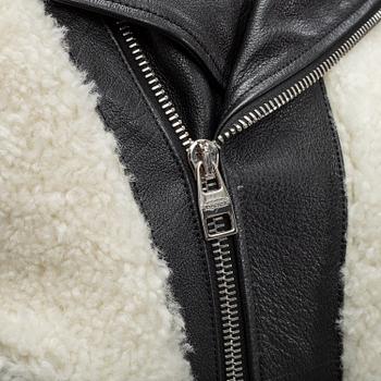 Alexander McQueen, a buffalo and lamb skinn leather jacket, 2018, Italian size 52.