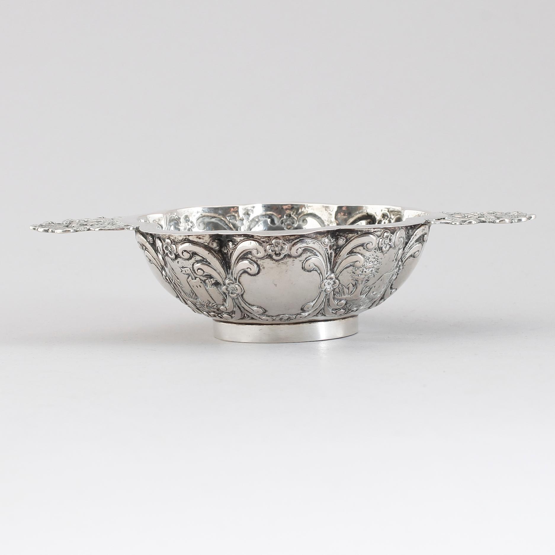 KÅSA, silver, barockstil, Nederländerna, omkring år 1900.