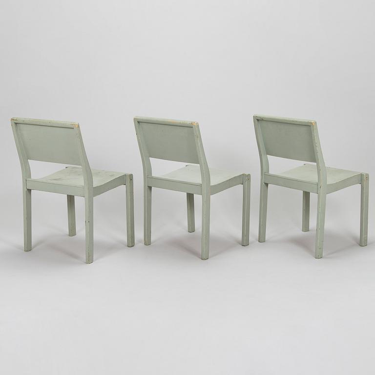 Alvar Aalto, A set of three 'model 611' chairs for O.Y. Huonekalu- ja Rakennustyötehdas A.B. 1940s.