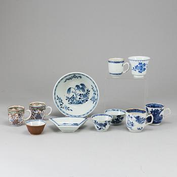 A group of ten porcelain objects, Qing dynasty, Qianlong, also 19th century.