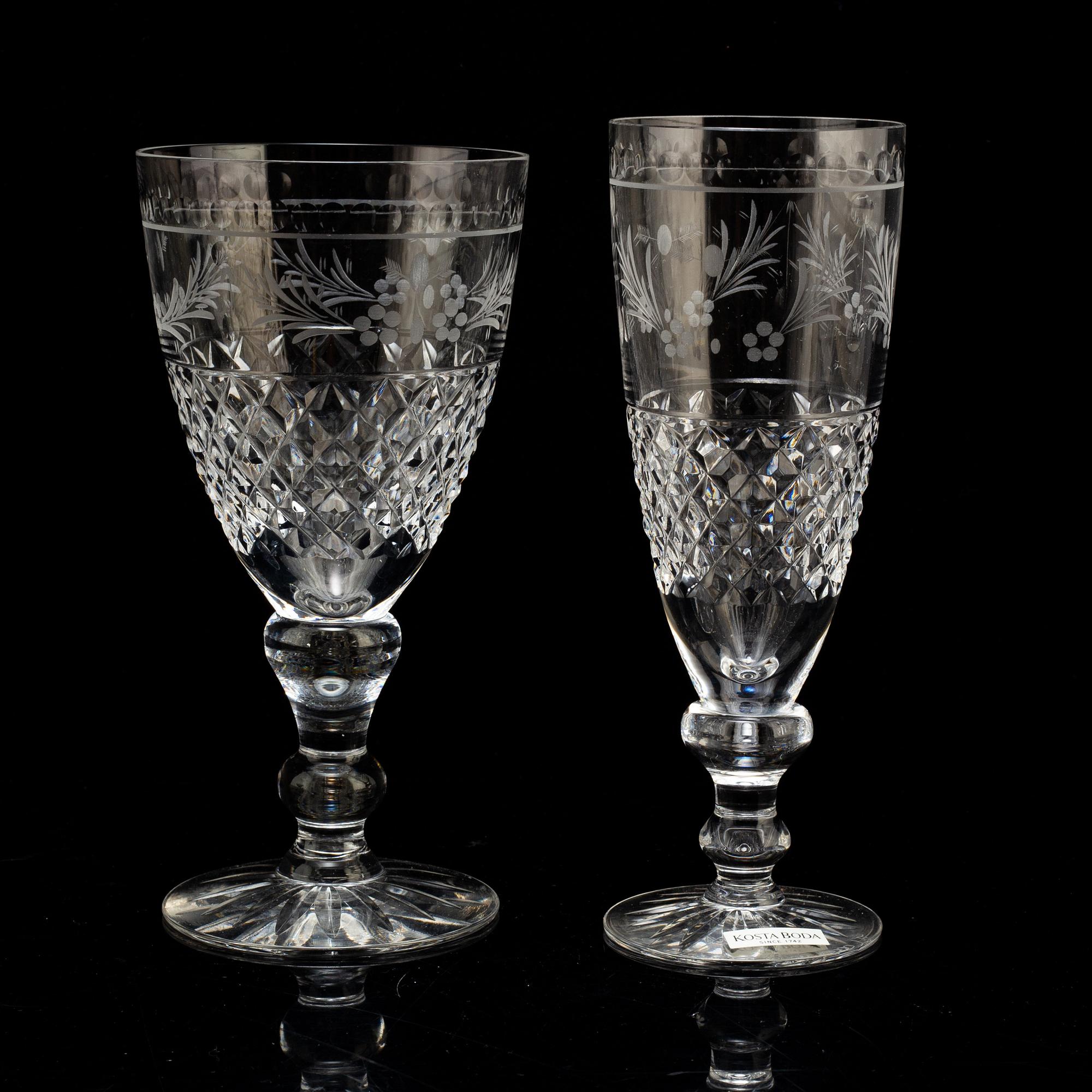 GLASSERVIS, 68 delar, "Elvira Madigan", Kosta Boda.