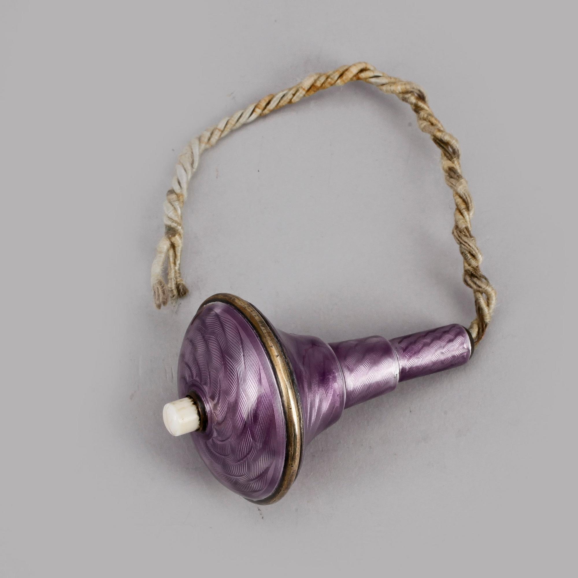 RINGKLOCKA, silver, emalj, CG Hallberg, Stockholm 1927.