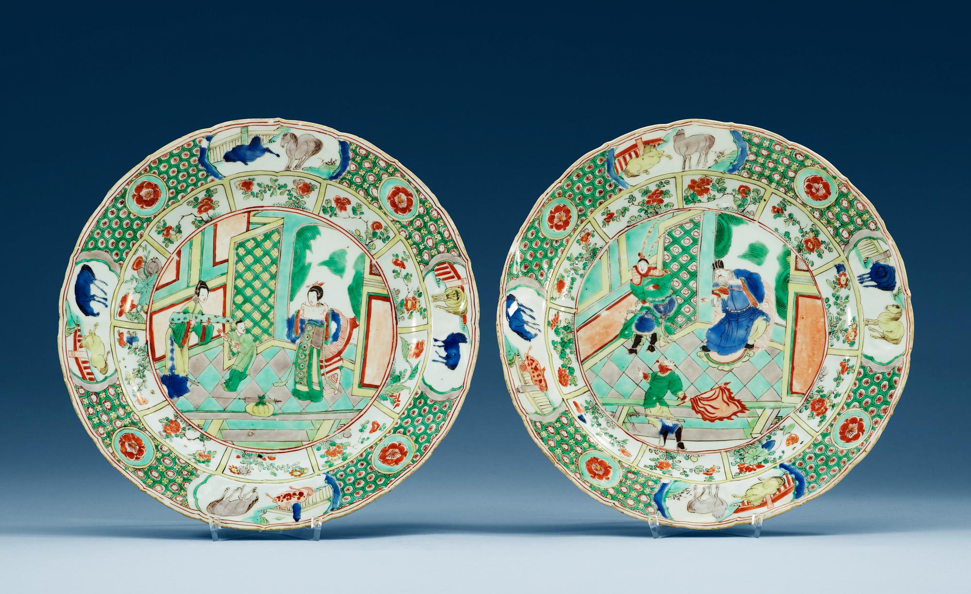 A pair of famille verte dishes, Qing dynasty, Kangxi (1662-1722).