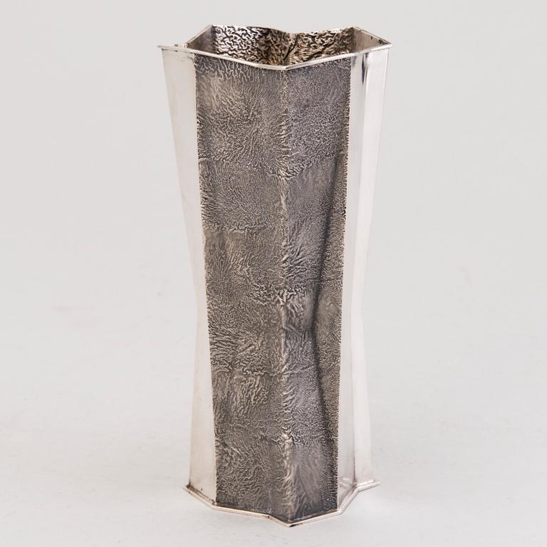 TAPIO WIRKKALA, MALJAKKO, hopeaa, signeerattu TW, Kultakeskus, Hämeenlinna 1963.