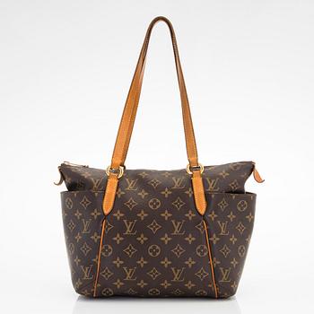 Louis Vuitton, a monogram canvas 'Totally PM' bag.