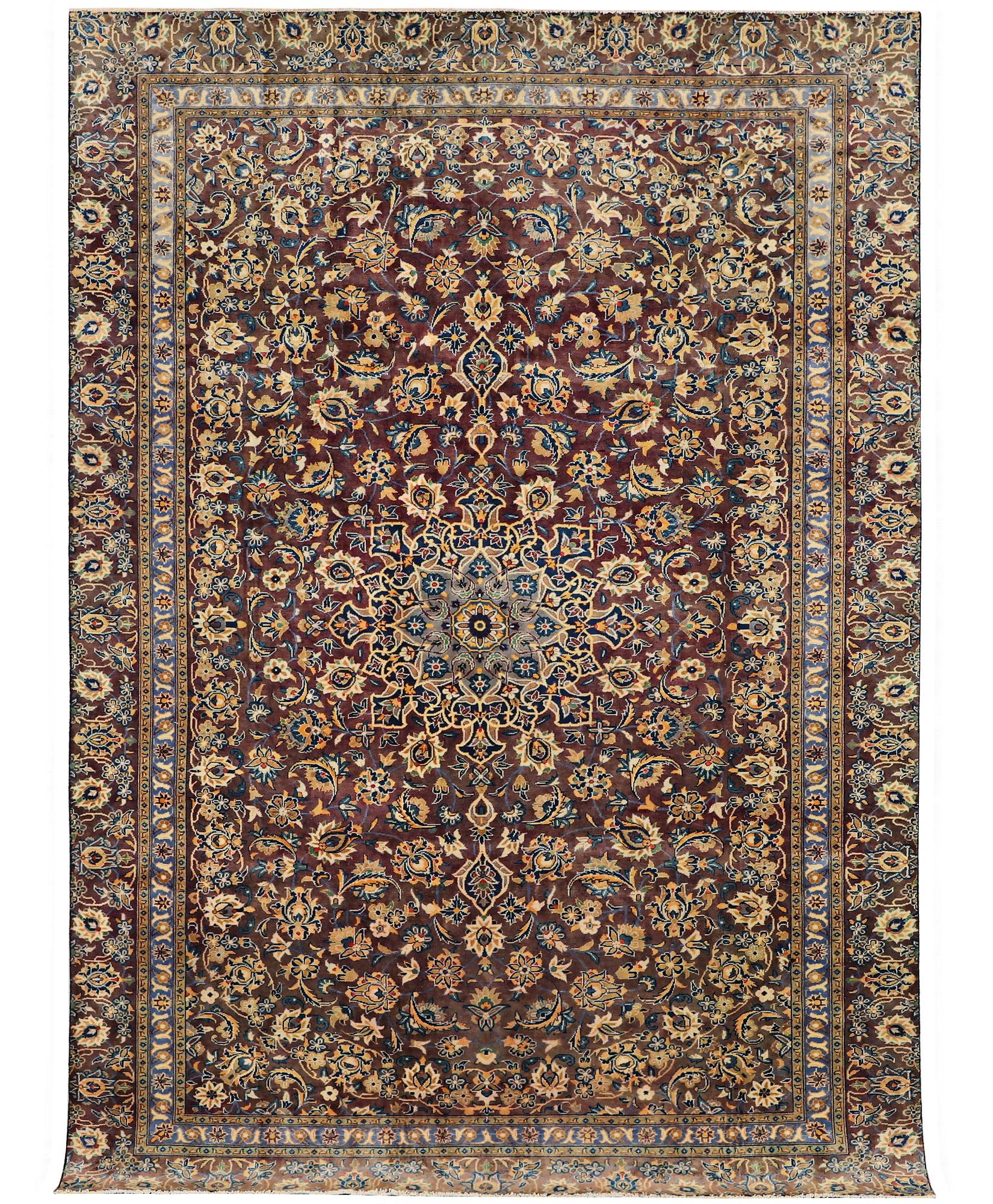 A carpet, Kashan, ca 325 x 209 cm.