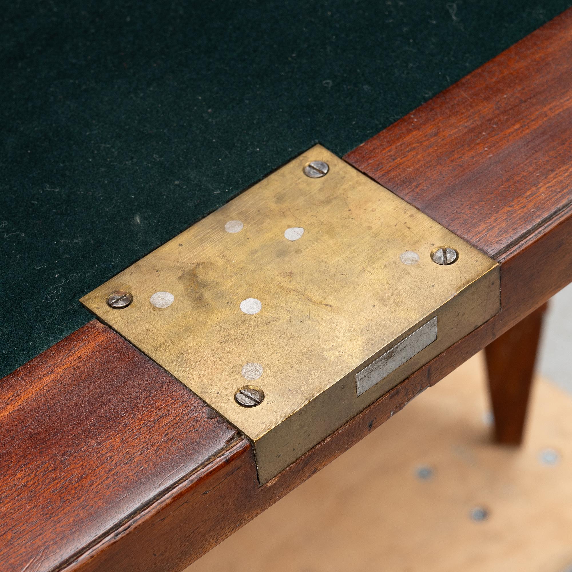 A late Gustavian chiffonier, circa 1800.