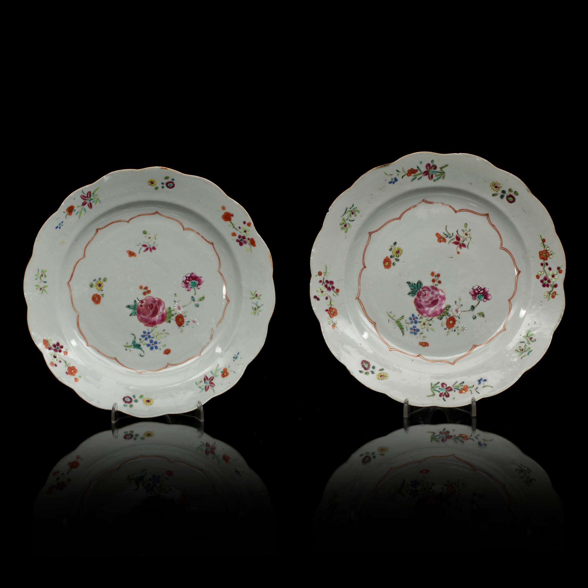 TALLRIKAR, ett par. Porslin, Kina Qianlong, 1700-tal.