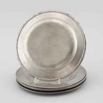 TALLRIKAR, 6 st, tenn, London och Örebro, 1700- och 1800-tal.