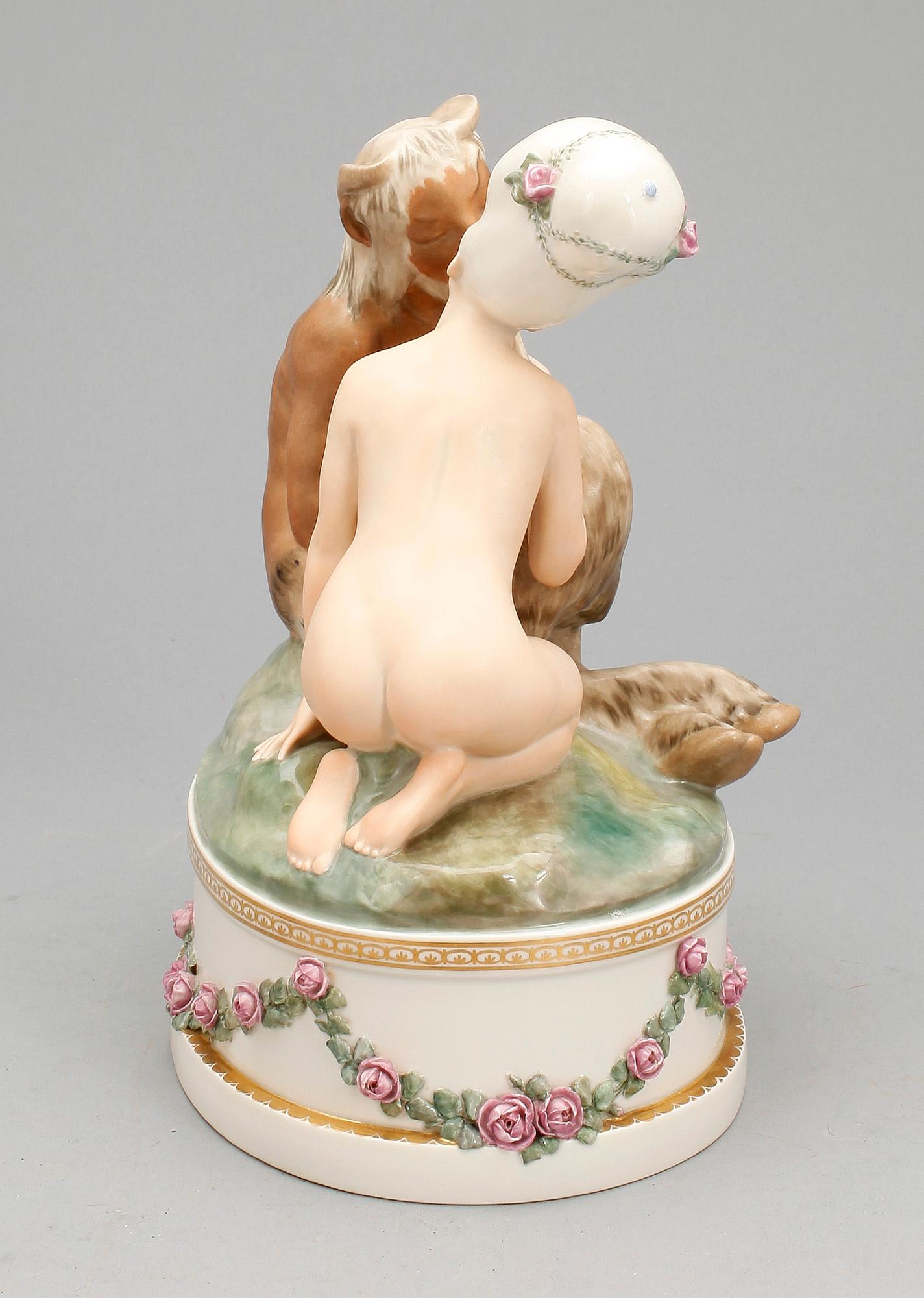 GERHARD HENNING, figurgrupp, Royal Copenhagen, Danmark 1920.