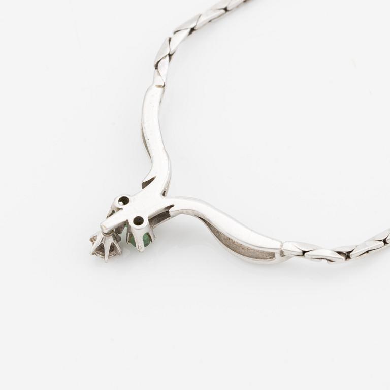 Necklace, 18K white gold with emerald and small diamond.