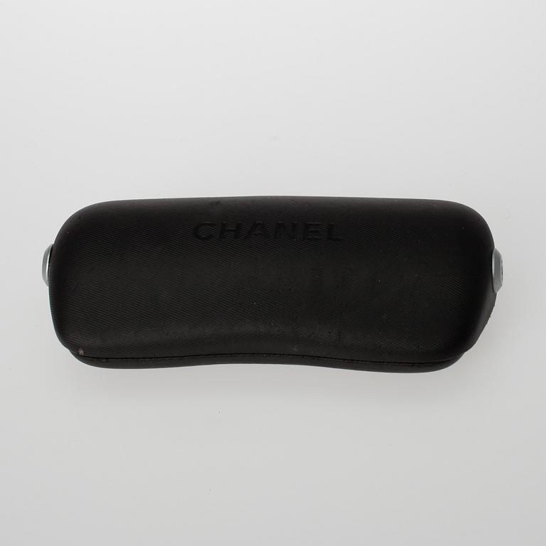 SOLGLASÖGON, Chanel.