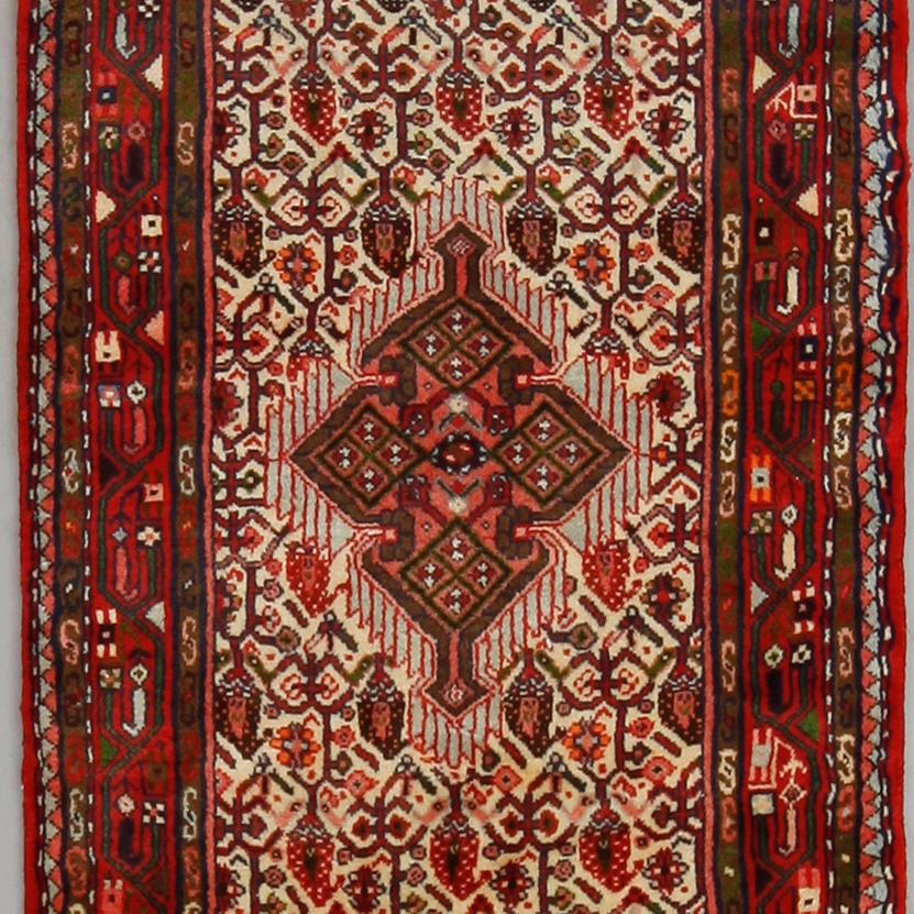 MATTA, Hamadan, ca 285 x 82 cm.