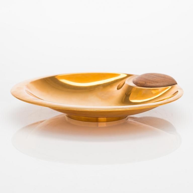 Tapio Wirkkala, A bowl in bronze and teak, model TW3, Kultakeskus Hämeenlinna.