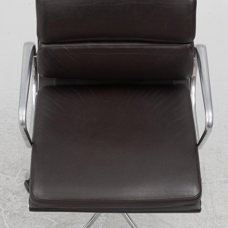 Charles & Ray Eames, office chair, "Soft Pad Chair EA217", Vitra.