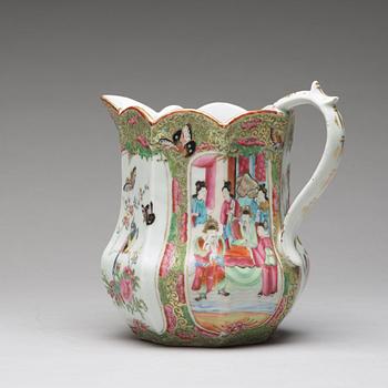 A famille rose Canton ewer, Qing dynasty, 19th Century.