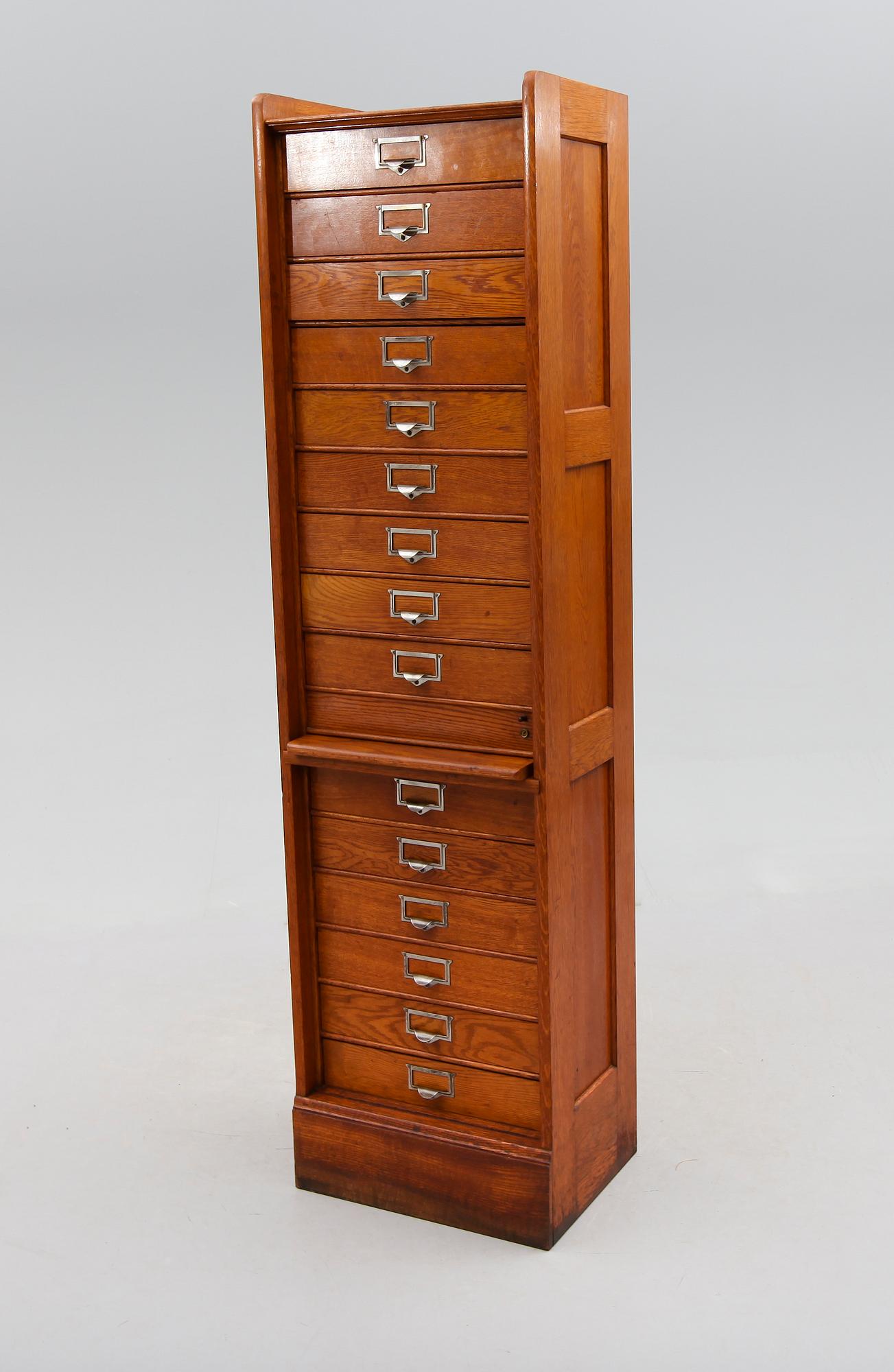 ARKIVSKÅP, 1900-talets första hälft.