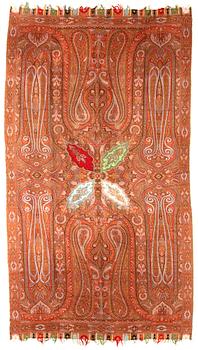 An early 1900s paisley shawl approx 290x160 cm.
