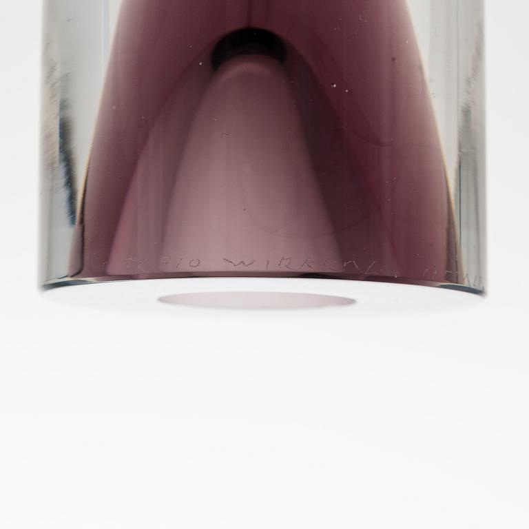 Tapio Wirkkala, A 'Double-Headed' glass vase signed Tapio Wirkkala Iittala - 3583.