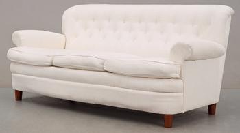 A Josef Frank sofa, Svenskt Tenn, model 568.