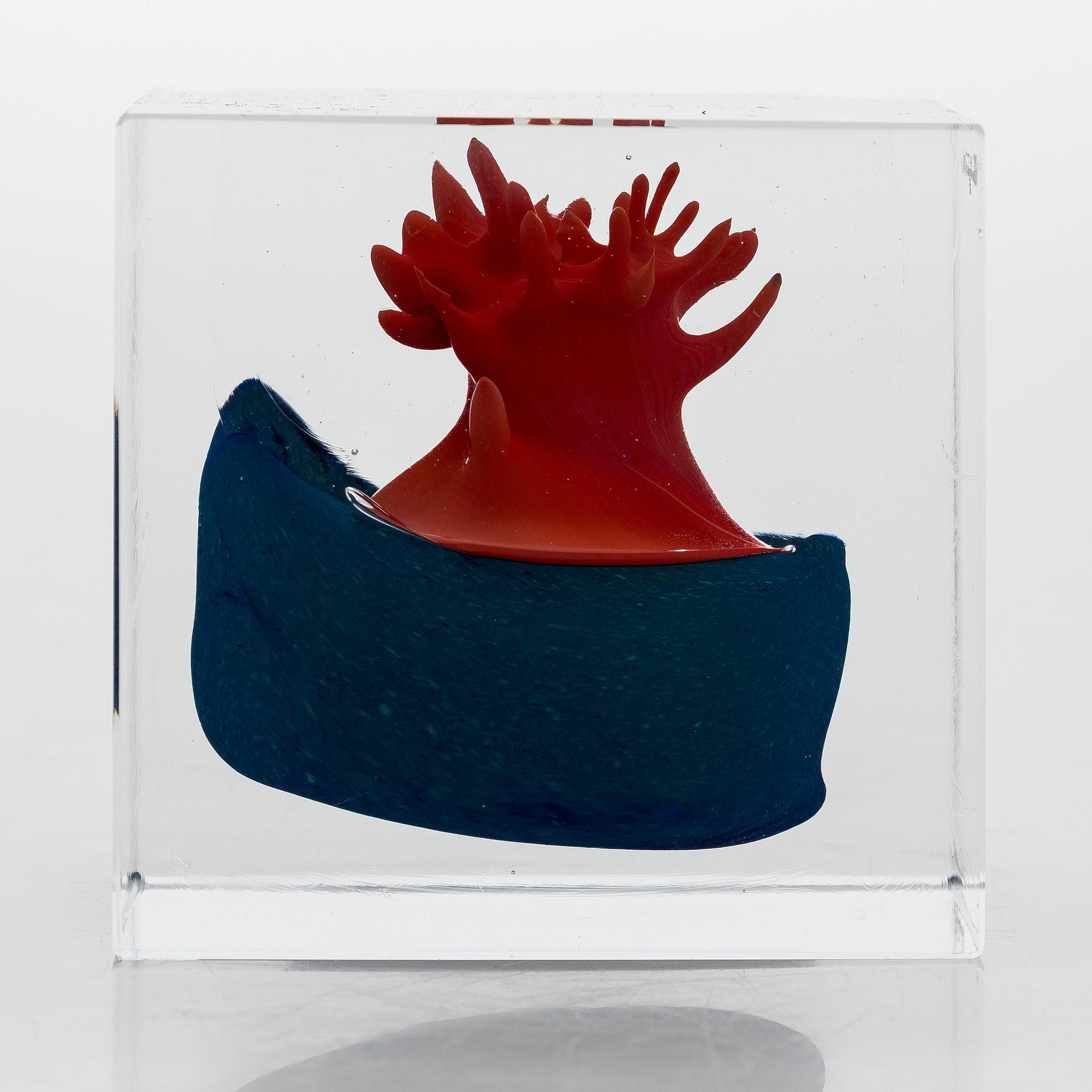 Oiva Toikka, an annual glass cube, signed Oiva Toikka Nuutajärvi 1991, 768/2000.