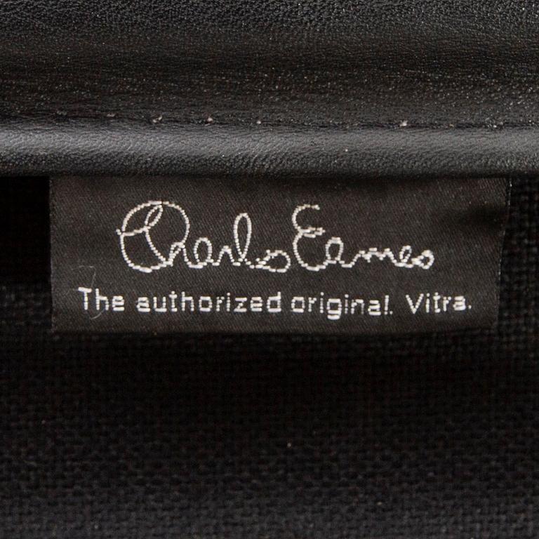 Charles & Ray Eames, Desk Chair, "EA 207 Soft Pad Chair", Vitra.