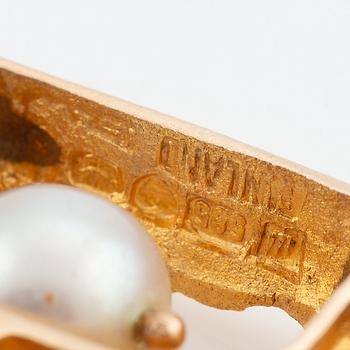 Lapponia, 14K gold necklace with a cultured pearl, designed by Björn Weckström "Magical Pearl".