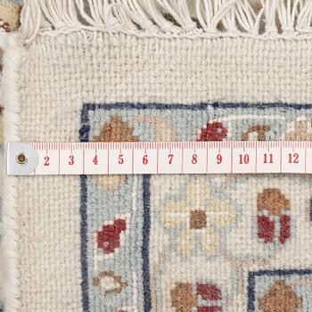 Matta, Nain, ca 305 x 245 cm.