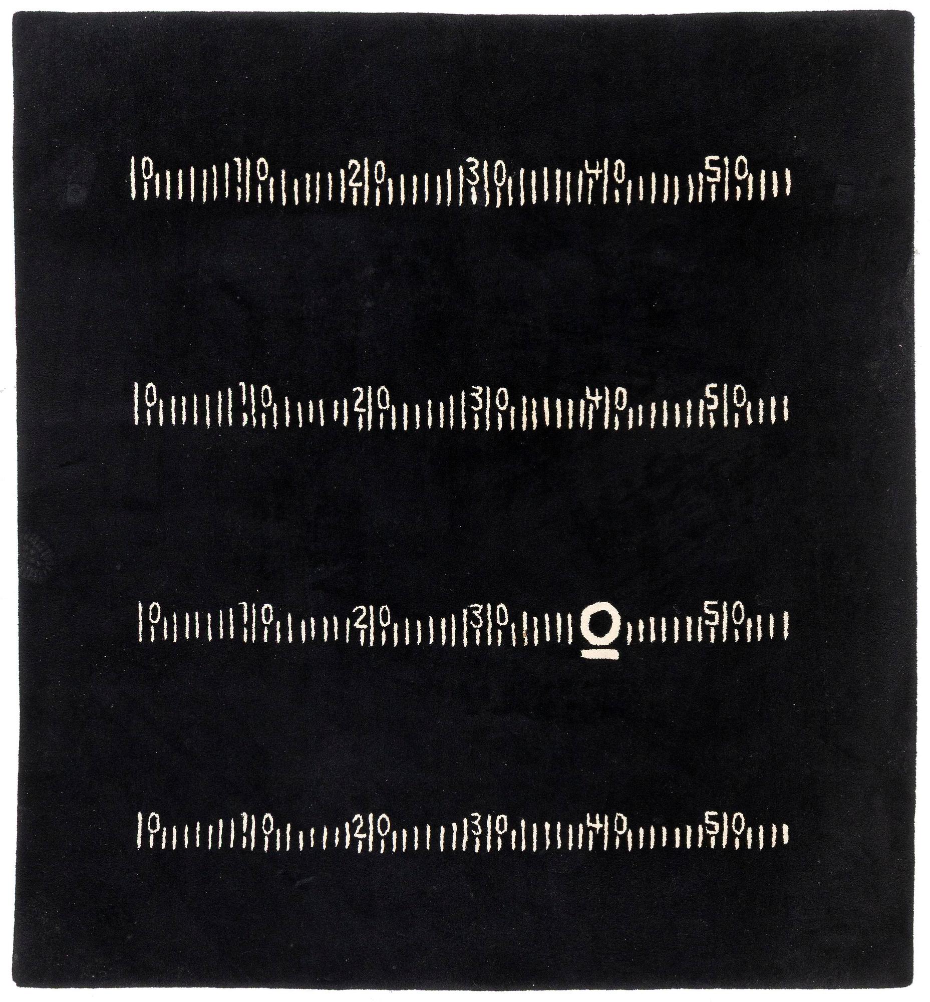 Eileen Gray, matta, "Centimètre", Black board rug, Handtuftad, 246,5 x 228,5 cm, Efter design av Eileen Gray.