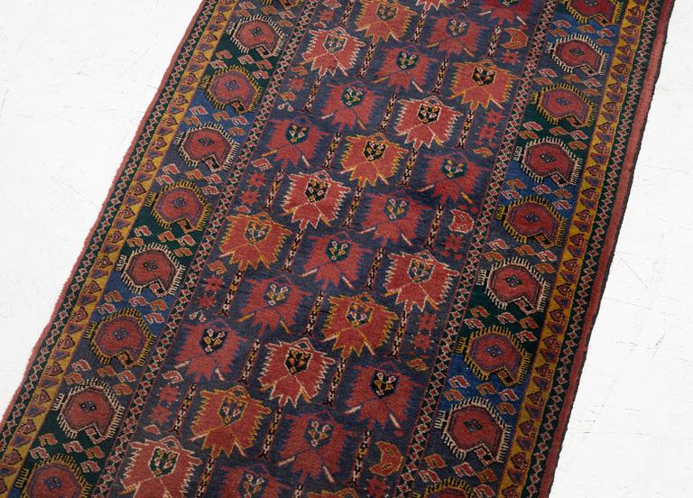 A runner carpet, Beshir, approx. 287 x 84 cm.
