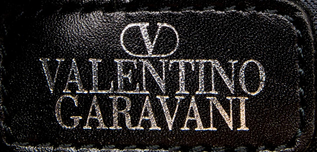 VÄSKA, Valentino.