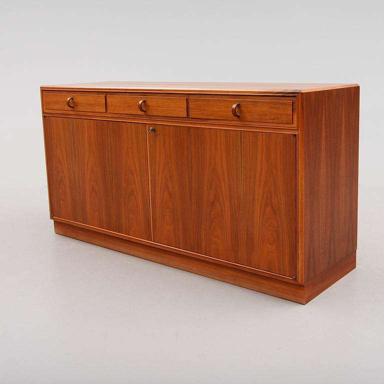 SIDEBOARD, Bertil Fridhagen, Bodafors, 1900-talets andra hälft.