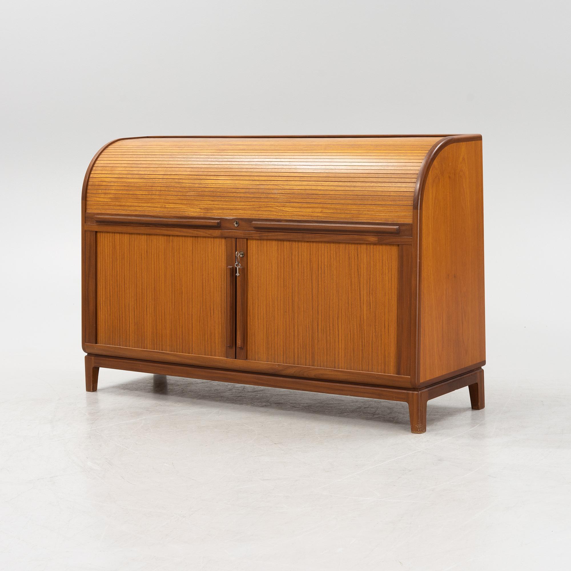 Sideboard, Ferdinand Lundqvist Göteborg, 1900-talets mitt .