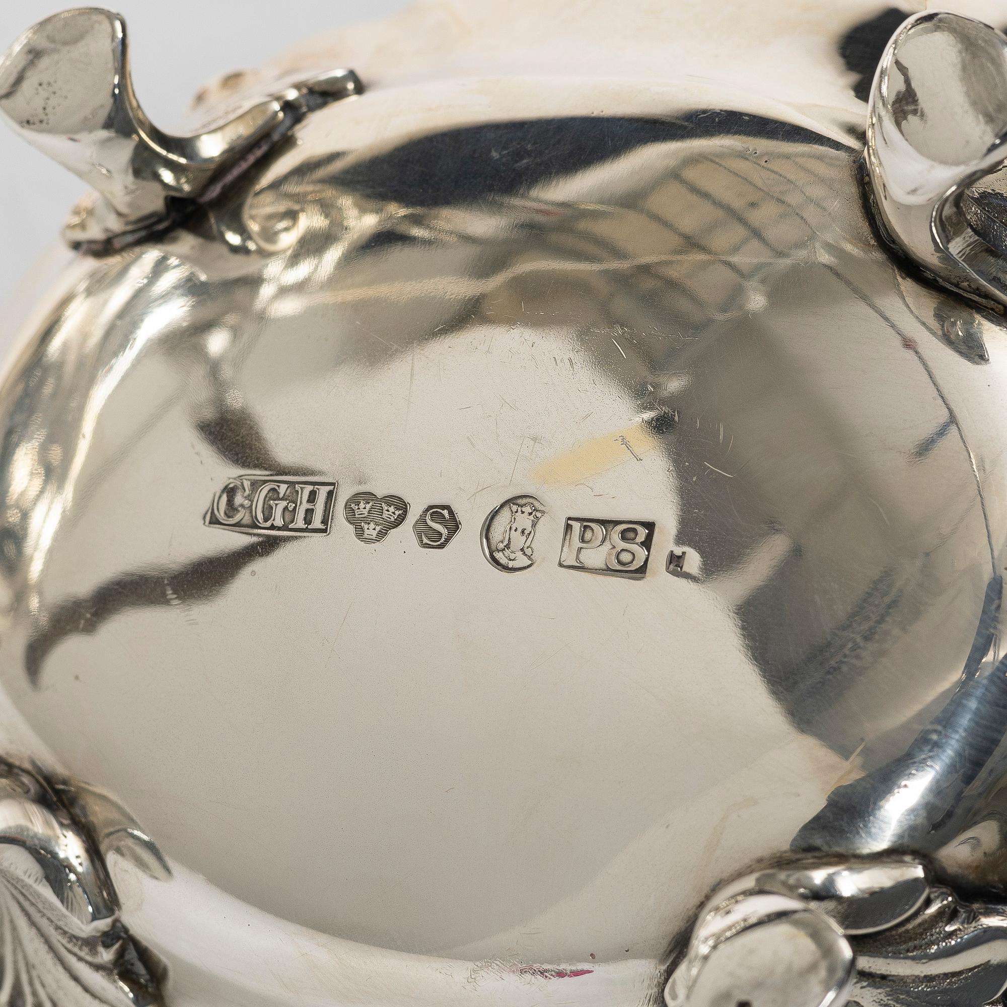 C.G. Hallberg, Kaffekanna samt sockerskål, silver, rokokostil, Stockholm 1941.