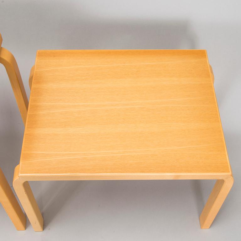 Alvar Aalto, a 3-piece nesting table model 88, Artek, 1970.