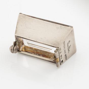 Wiwen Nilsson, brosch, sterlingsilver med fasettslipad bergkristall, Lund 1944.