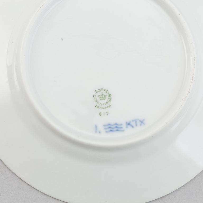 A 19 pcs coffee service 'Musselmalet' from Royal Copenhagen.