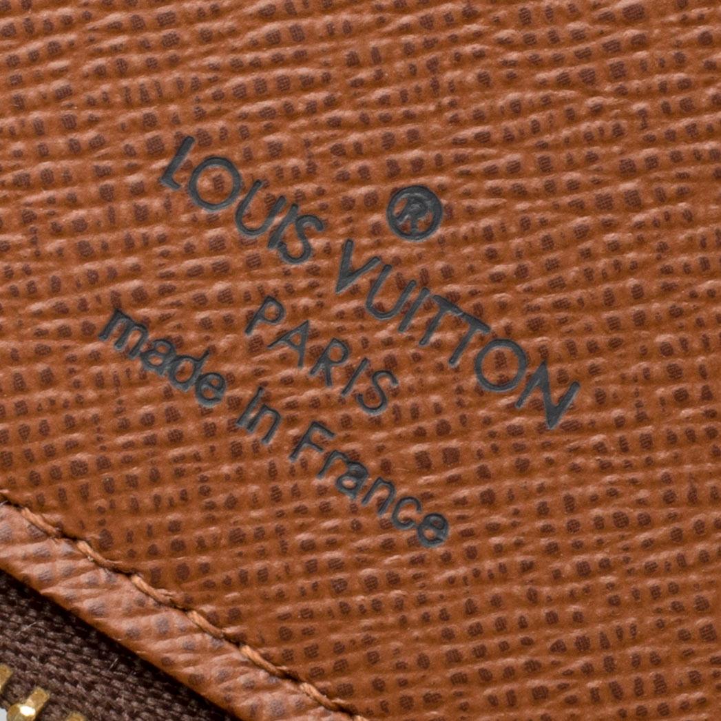 LOUIS VUITTON, passfodral.