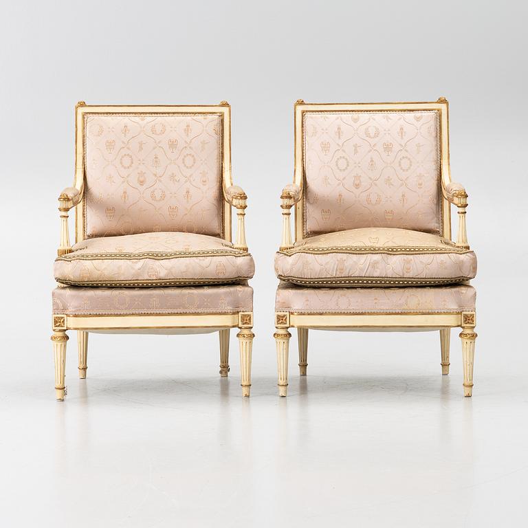Karmstolar, ett par, Directoire-stil, omkring år 1900.