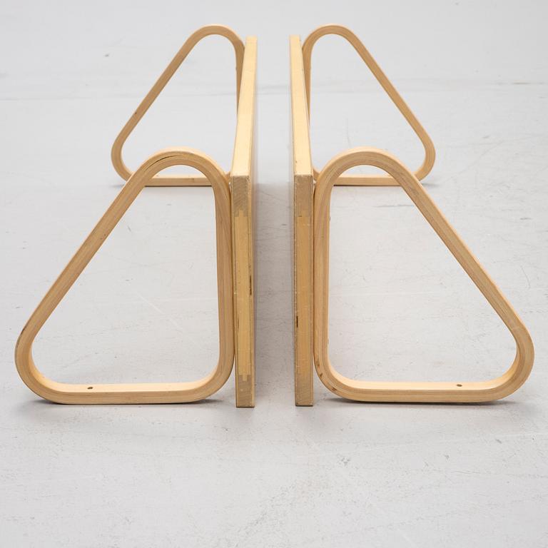 Alvar Aalto, a pair of model '112B' birch book shelves, Artek, Finland.