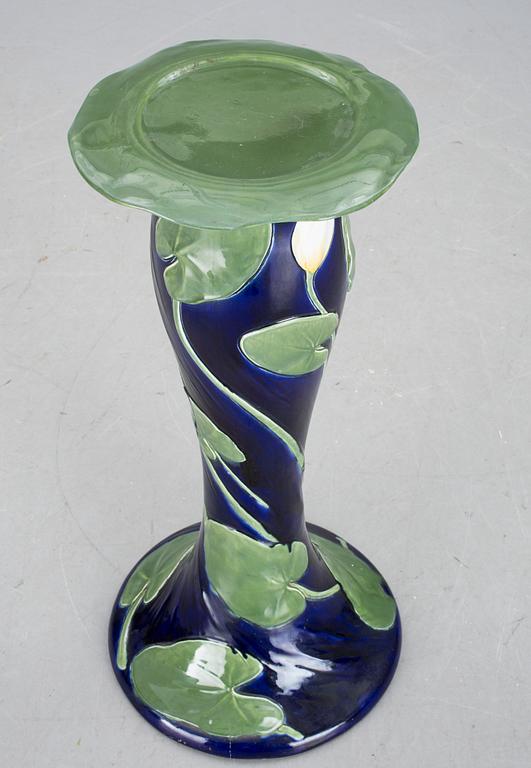 PIEDESTAL med YTTERFODER, flintgods. Rörstrand, Jugend.