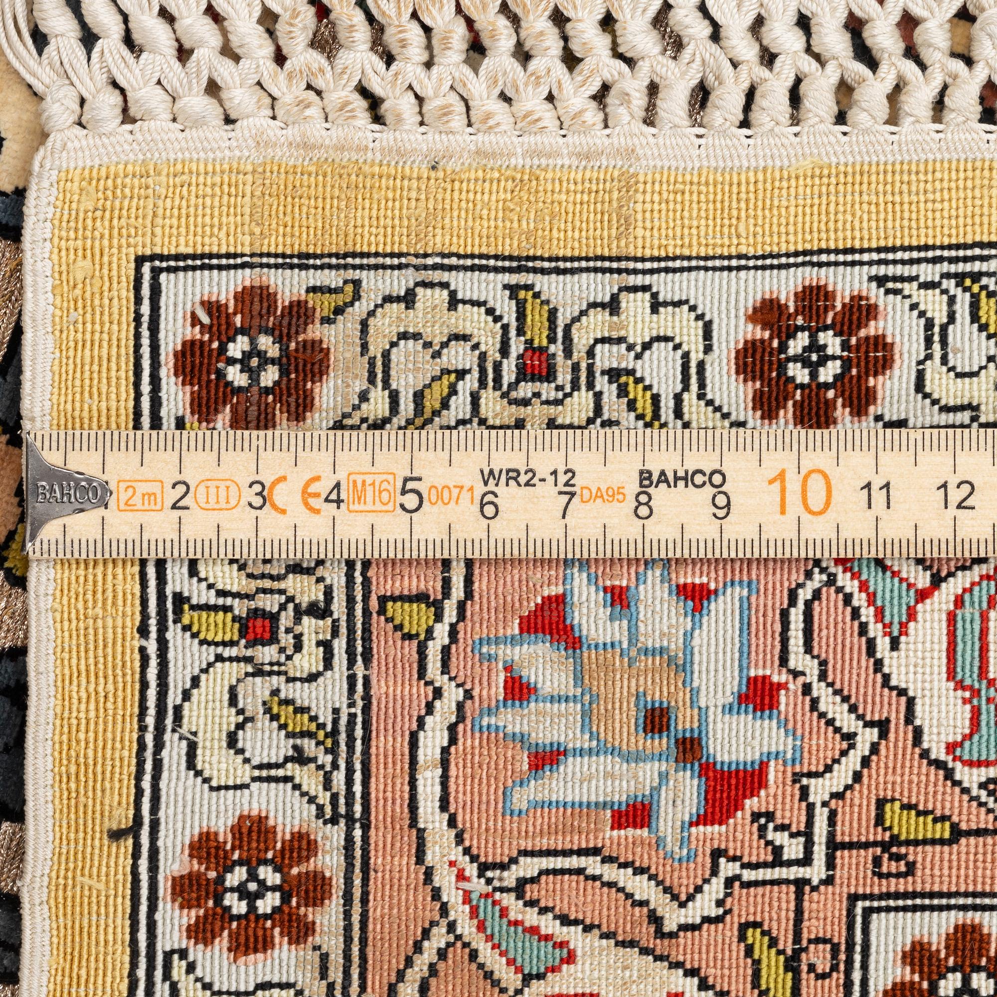 A silke hereke (souf), c. 92 x 64 cm.