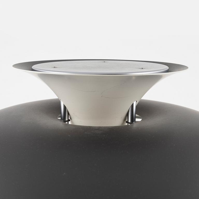 Poul Henningsen, Poul Henningsen, table lamp "PH5", model 27095, Denmark.