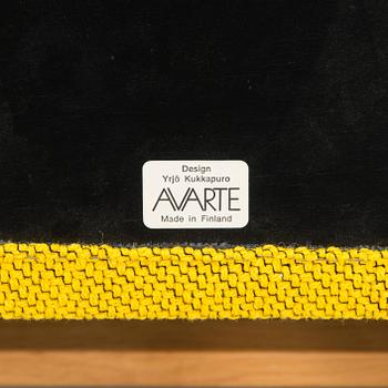 Yrjö Kukkapuro, nojatuoleja, pari, "Alnus" 1990-luku.