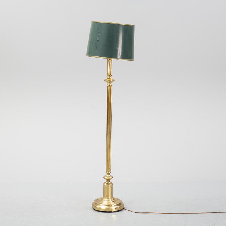 A brass floor lamp, second half of the 20th-century.